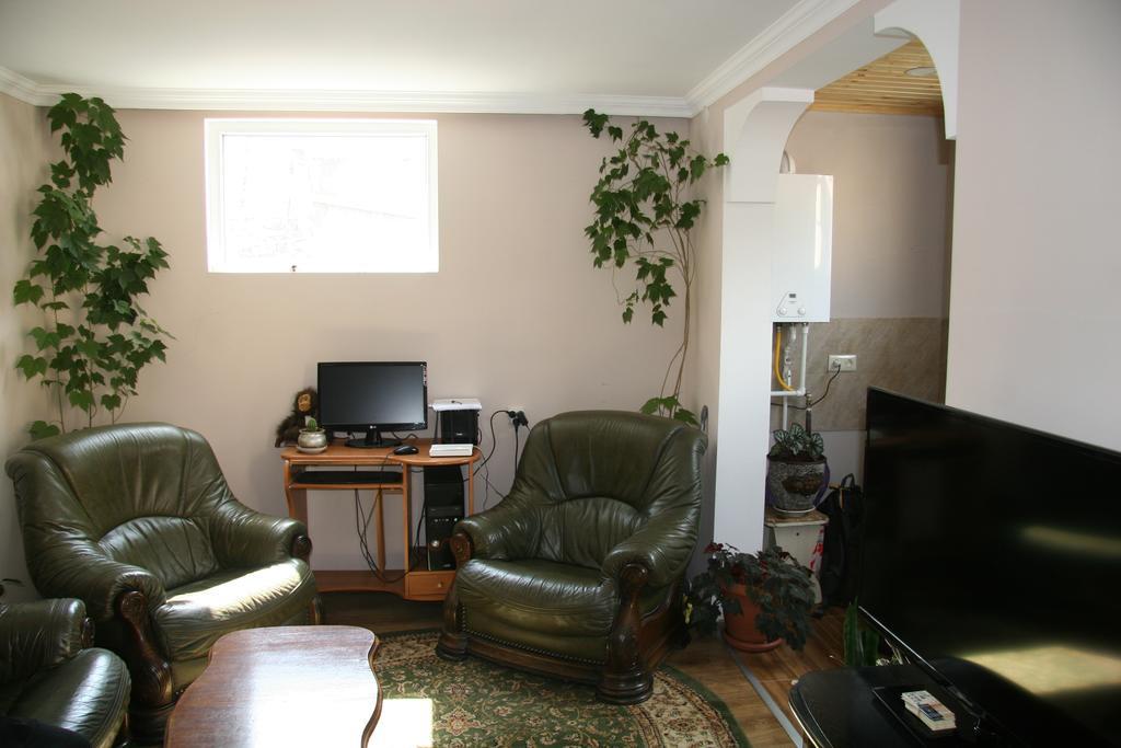 Nino'S Guest House Kazbegi Ngoại thất bức ảnh