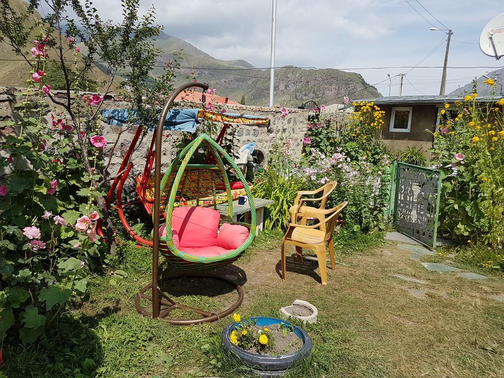 Nino'S Guest House Kazbegi Ngoại thất bức ảnh