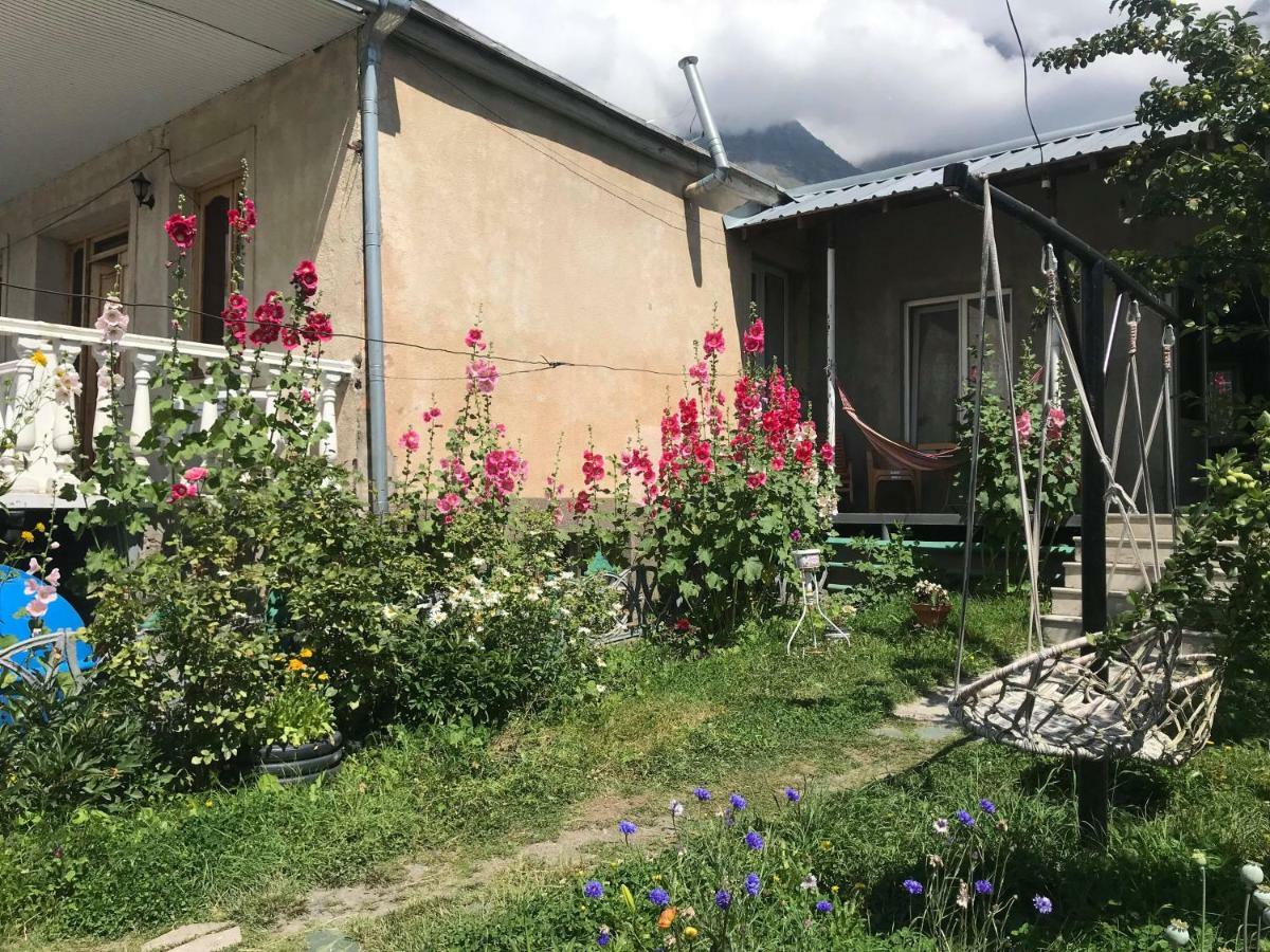 Nino'S Guest House Kazbegi Ngoại thất bức ảnh