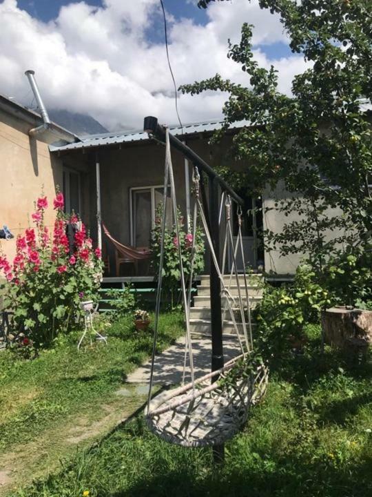 Nino'S Guest House Kazbegi Ngoại thất bức ảnh